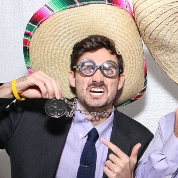 Meet your Posher, Matthew - Picture 4 of 5